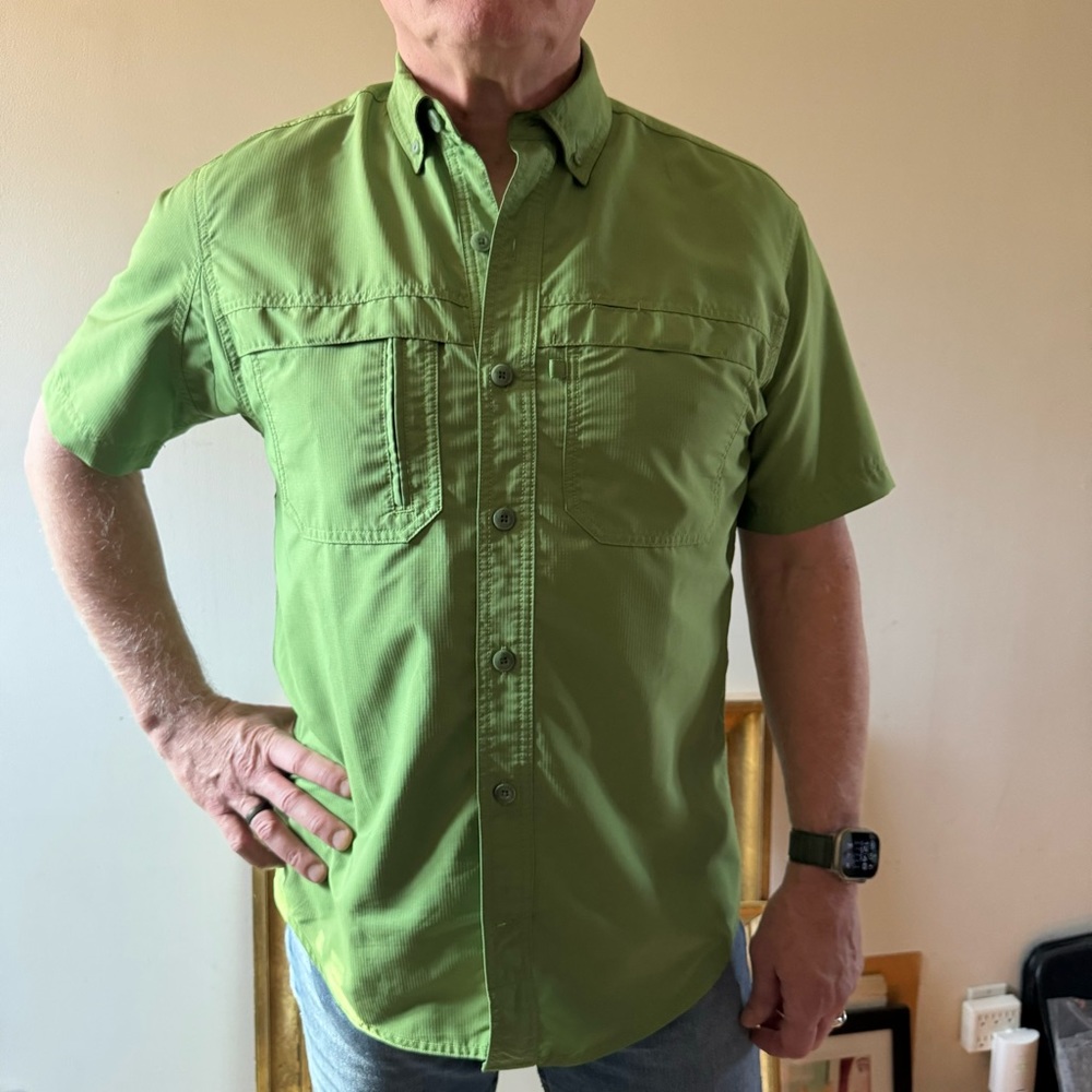 Men’s DULUTH TRADING CO short sleeve activewear shirt, fresh light/bright green